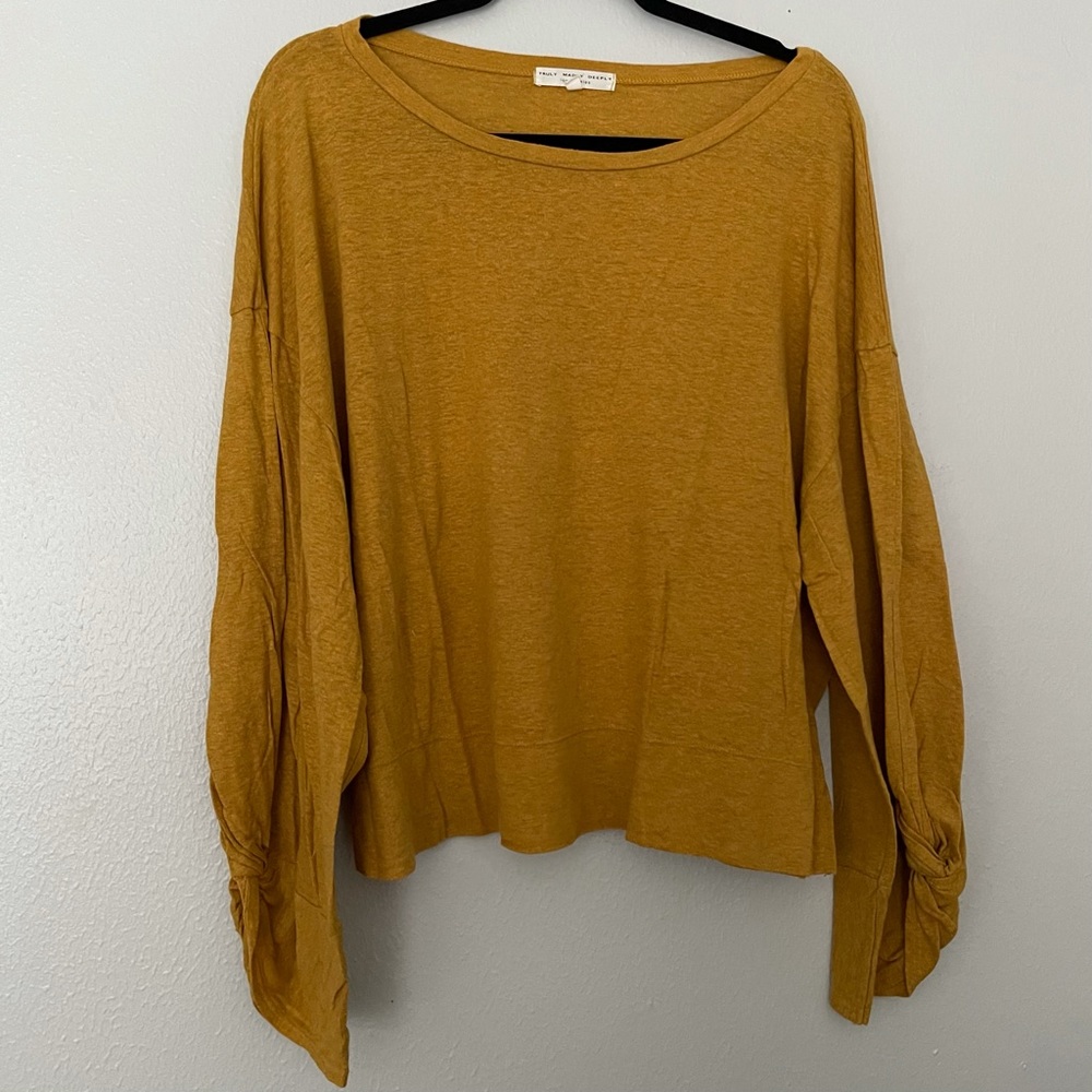 urban outfitters twist sleeve sweater